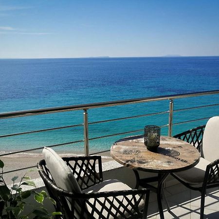 Anel Rooms Himare Luaran gambar