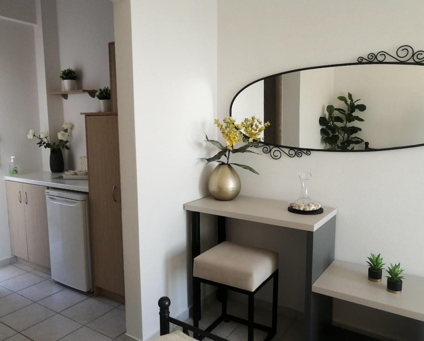 Anel Rooms Himare Luaran gambar